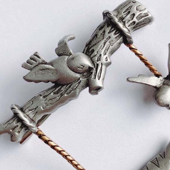 VTG Signed JJ Brooch Cat On Swing Pewter with Birds Figural 80s 90s Pin - Picture 6 of 10